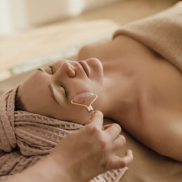 RÓLUNK lotus spa template services img 4